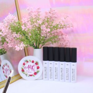 Classic Matte Liquid Eyeliner Blanco